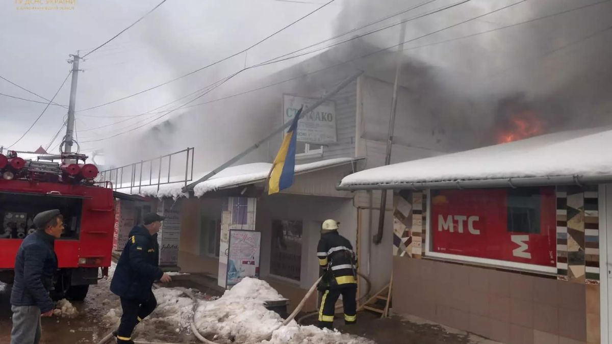 У Косові горіла двоповерхівка 1