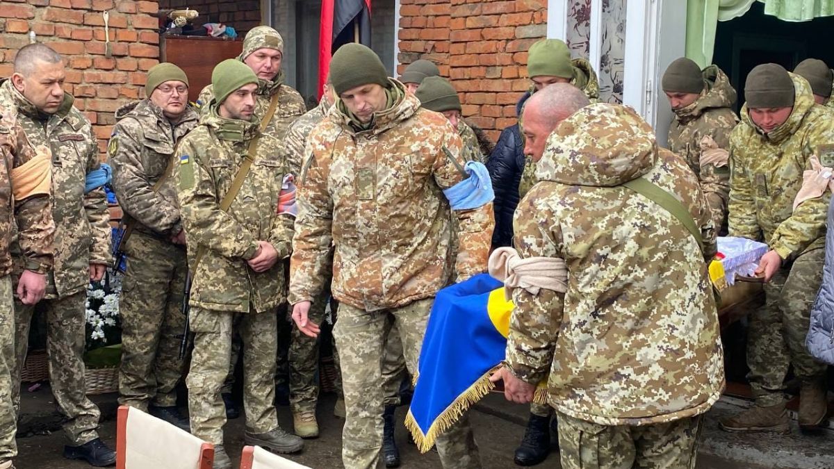 Городенківщина провела в останню дорогу Героя Василя Книгиницького 2