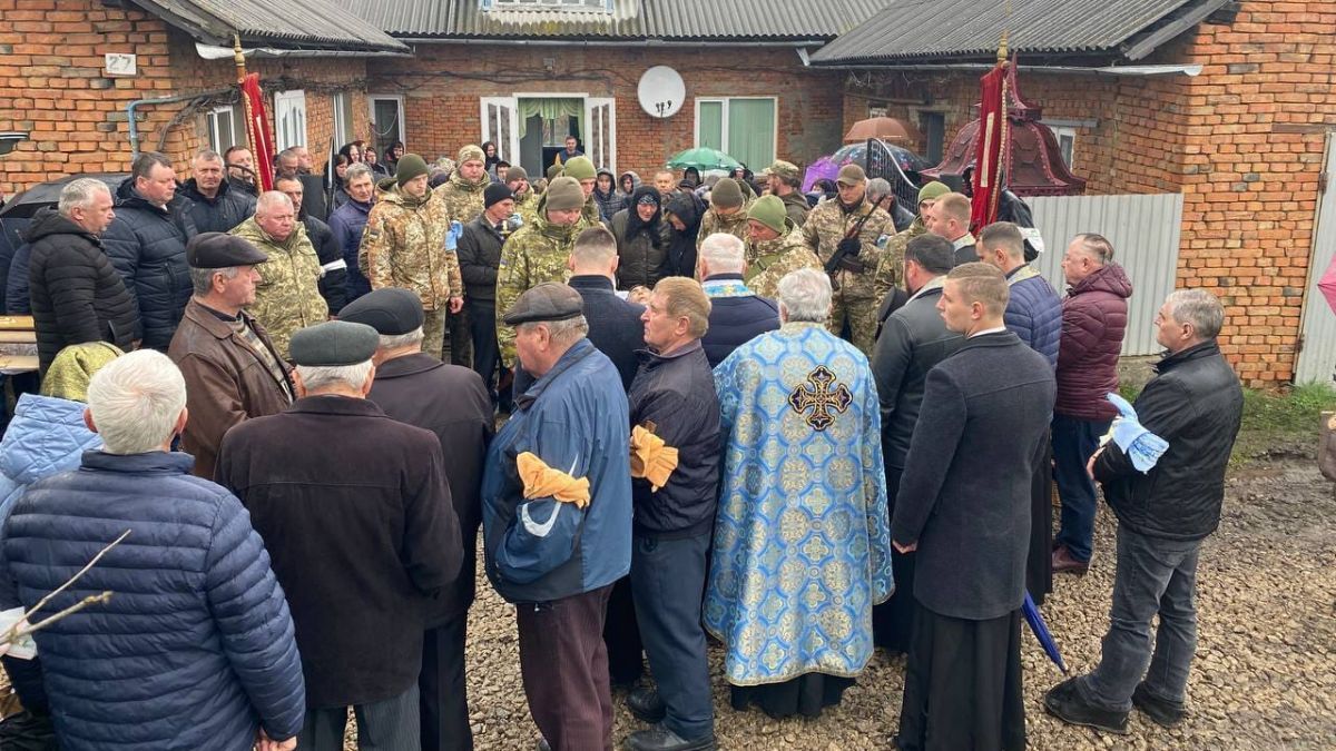 Городенківщина провела в останню дорогу Героя Василя Книгиницького 5