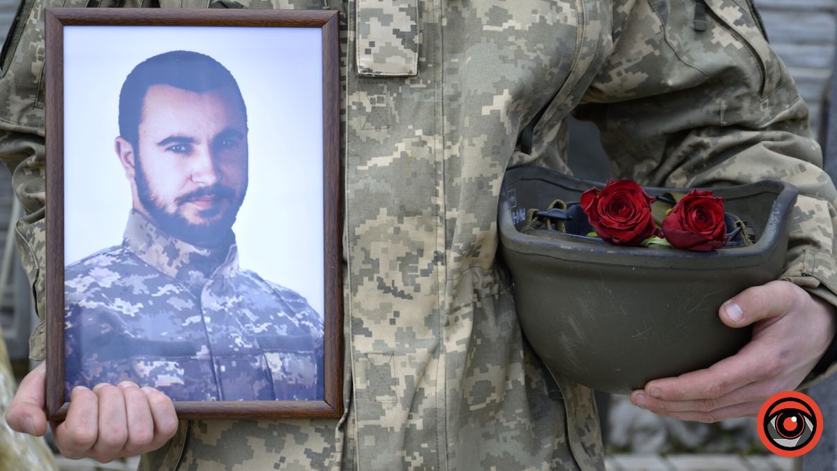 Коломия попрощалася з Героями Василем Ткачуком та Олександром Ніньовським 1