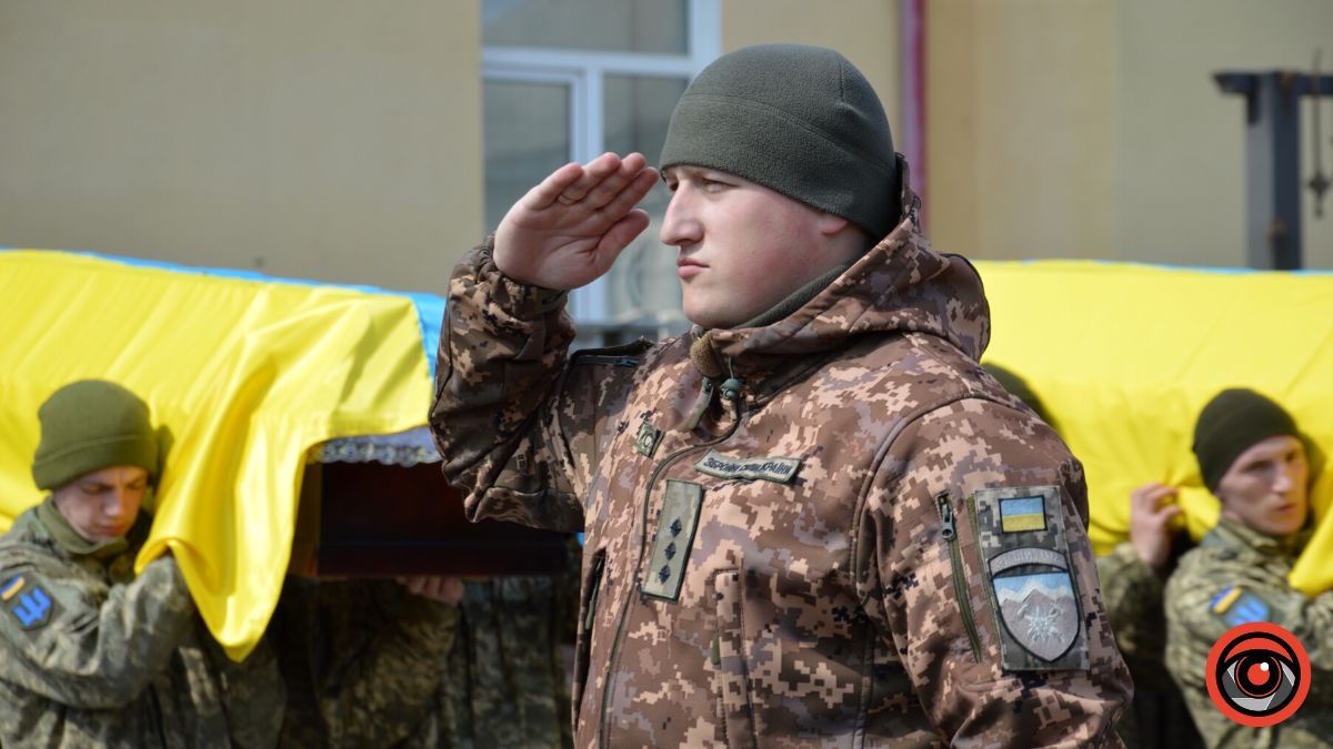 Коломия попрощалася з Героями Василем Ткачуком та Олександром Ніньовським 23