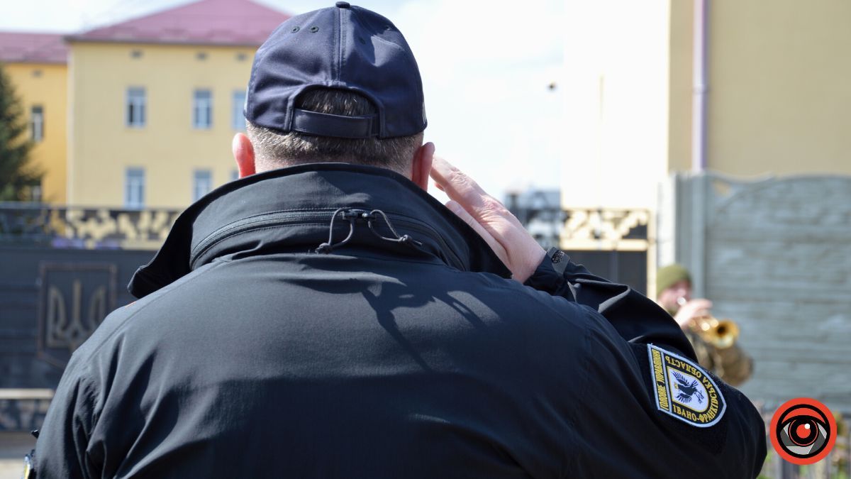 Коломия попрощалася з Героями Василем Ткачуком та Олександром Ніньовським 25