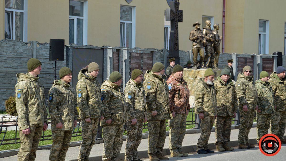 Коломия попрощалася з Героями Василем Ткачуком та Олександром Ніньовським 26