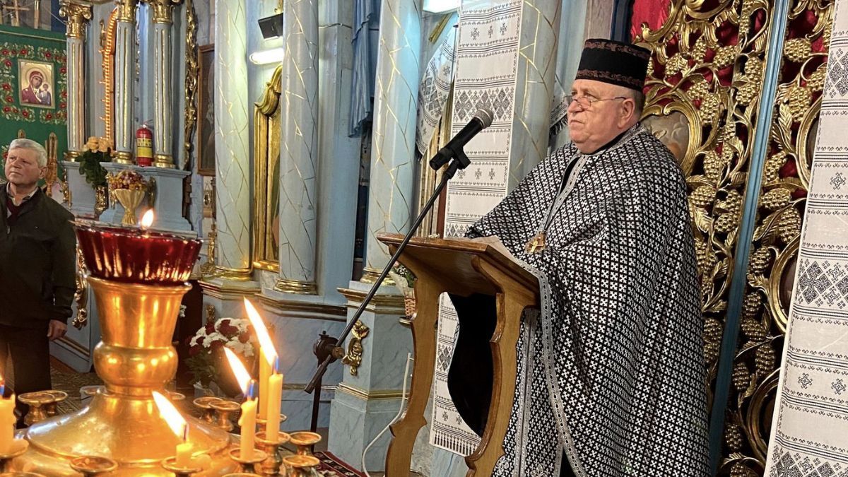 Коршівська громада провела в останню дорогу Героїв Василя Ткачука та Олександра Ніньовського 5