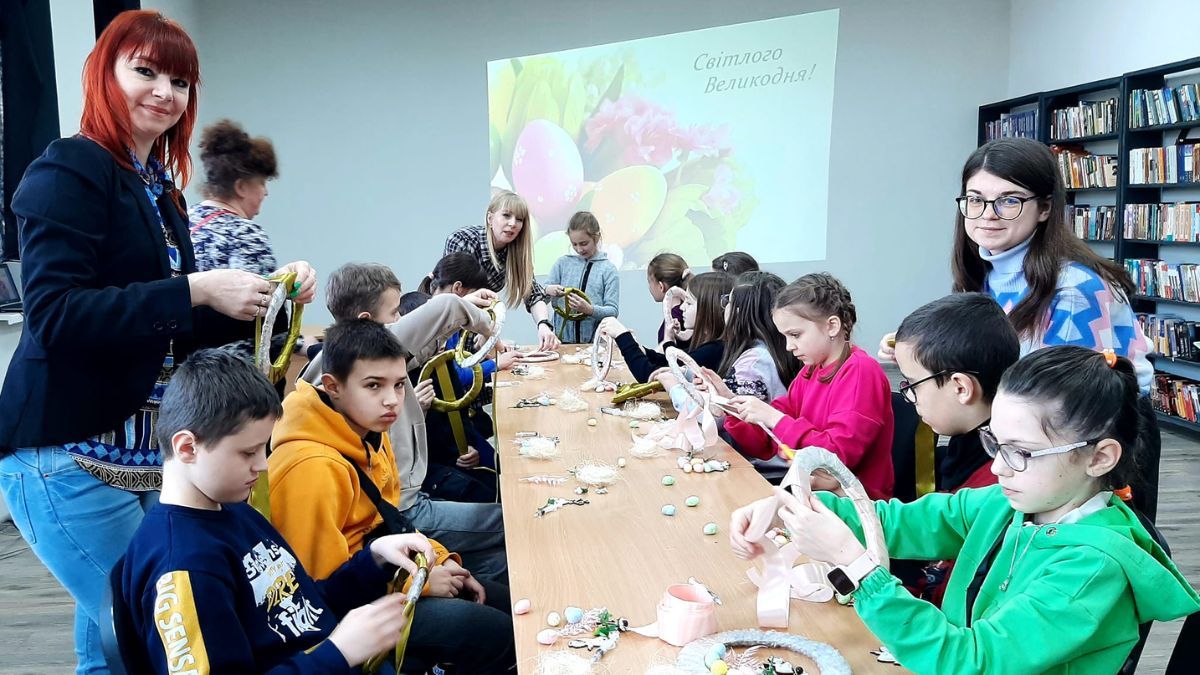 У бібліотеці юнацтва для дітей провели передвеликодній майстер-клас 3