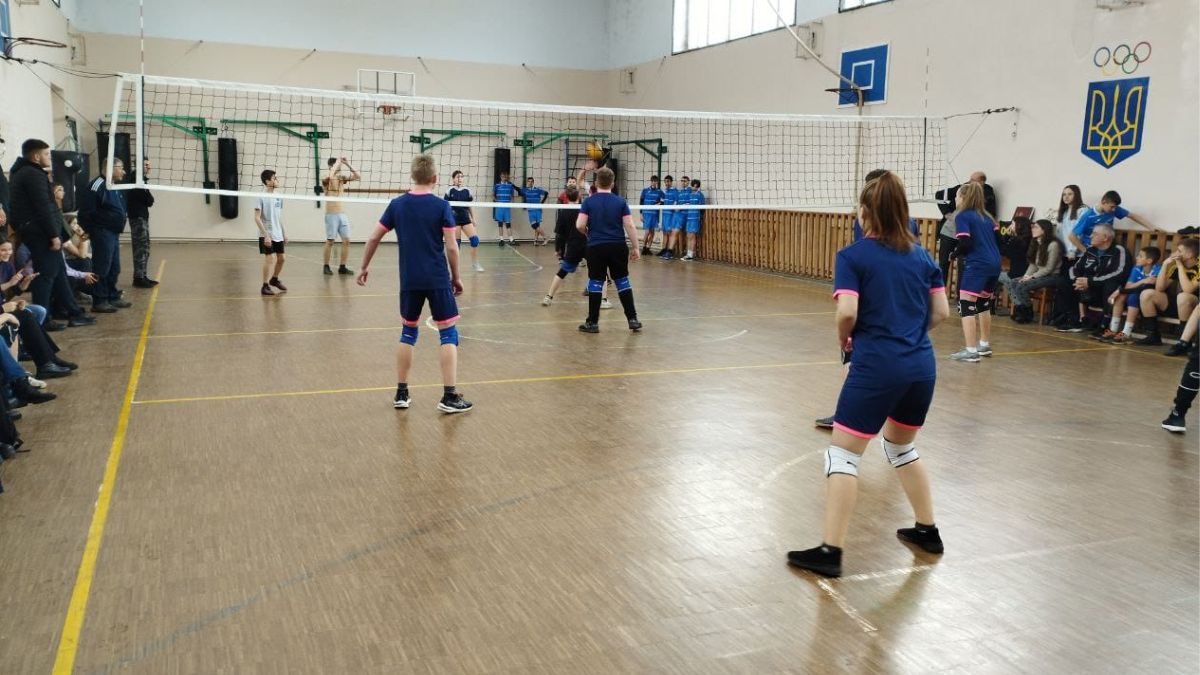 У Печеніжинській ТГ відбулися фінальні змагання з волейболу серед юнаків | Хто переміг? 6