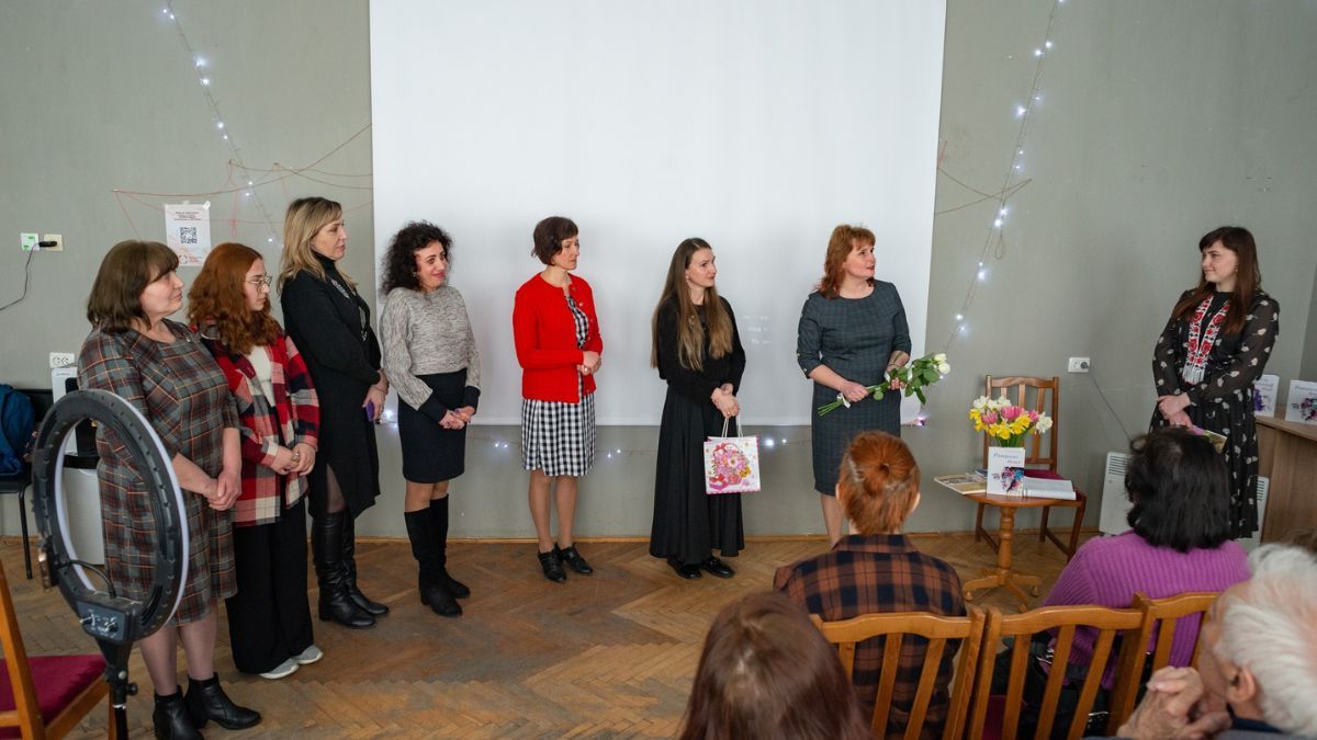 У міській публічній бібліотеці відбулася презентація збірки поетичної прози "Реверанс душі" 5