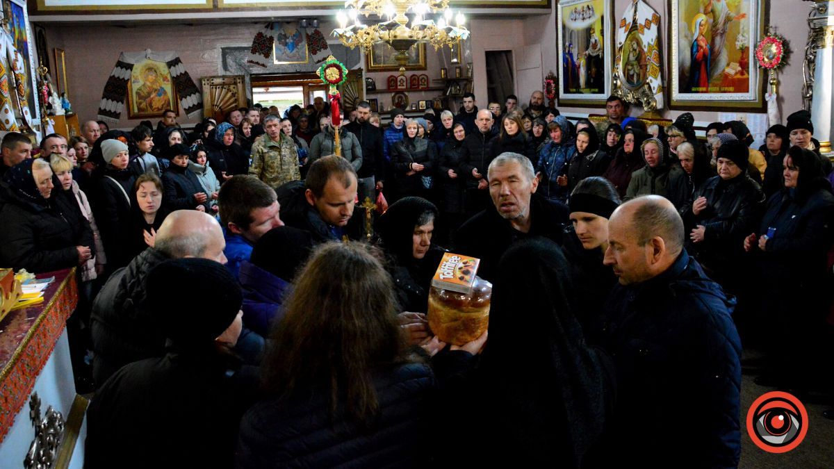 Верхній Вербіж провів в останню дорогу Героя Михайла Гаврилюка 15