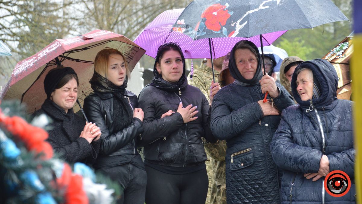 Верхній Вербіж провів в останню дорогу Героя Михайла Гаврилюка 24