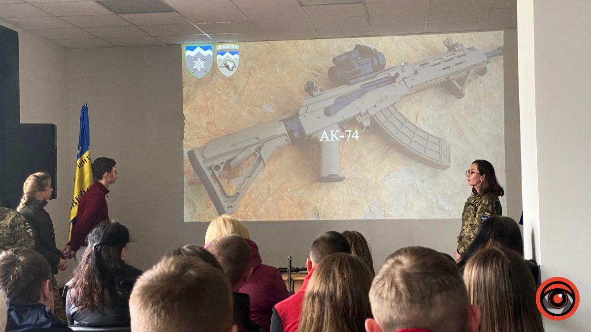 У Коломиї молодь зустрілася із захисниками України 8