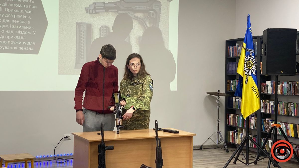 У Коломиї молодь зустрілася із захисниками України 6