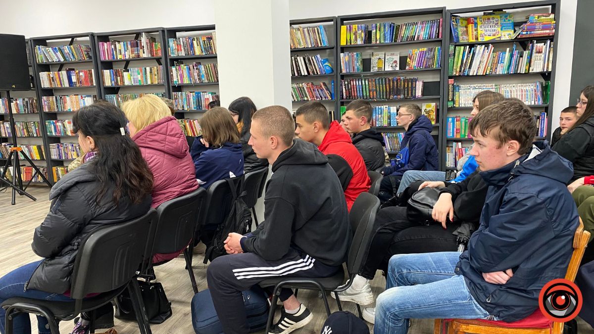 У Коломиї молодь зустрілася із захисниками України 4