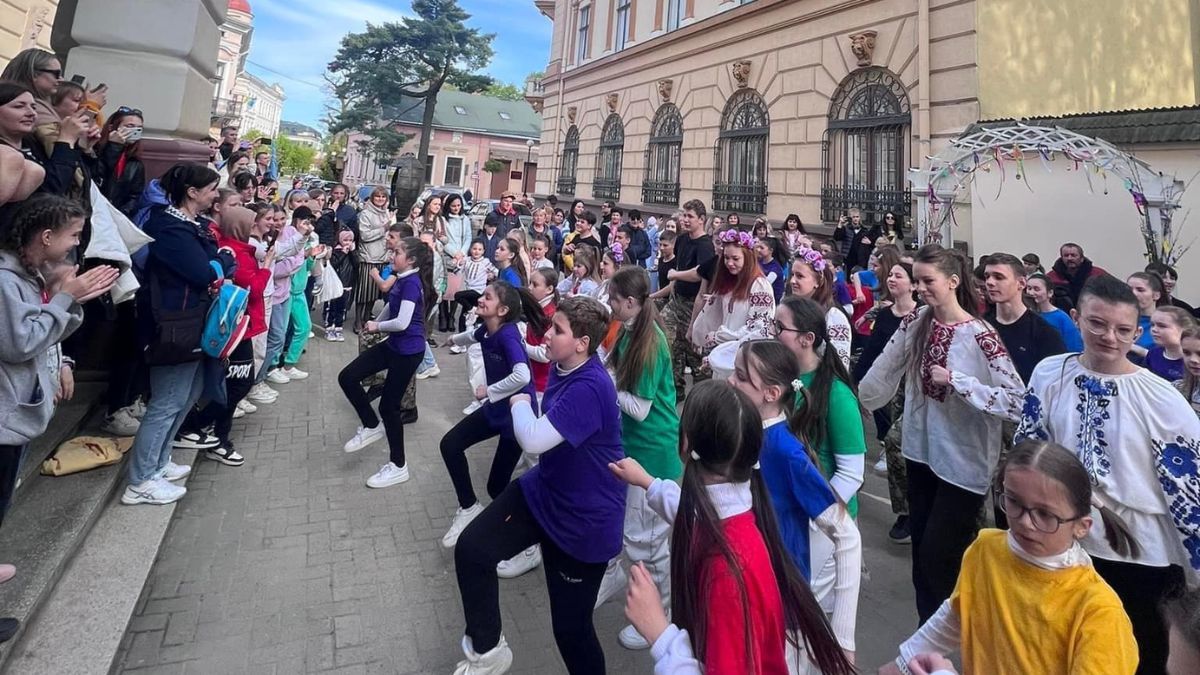 Як відсвяткували Всесвітній день танцю у Коломиї? 1