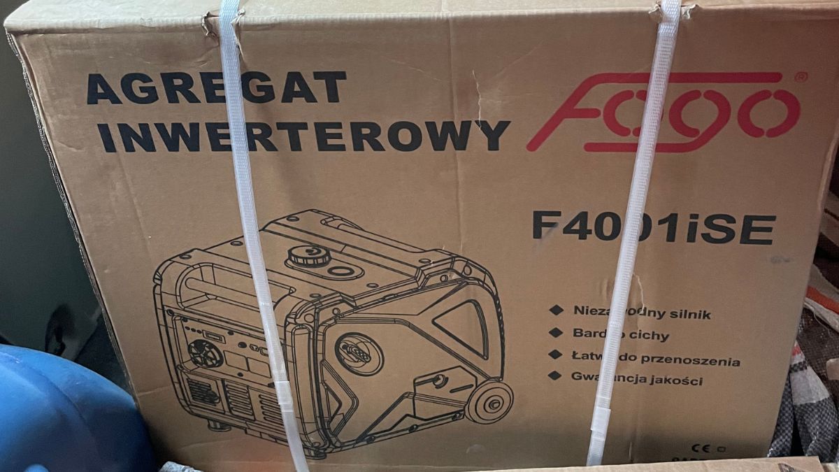 Волонтери центру "Локомотив" везуть великодні продукти на передову 3