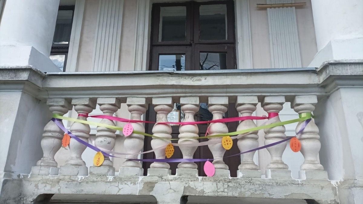 У бібліотеці-філії для дорослих облаштували фотозону до Великодня 2