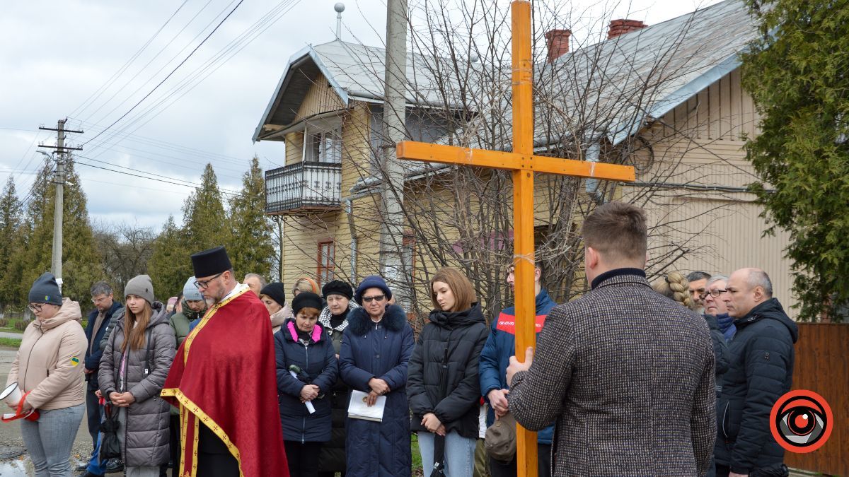 У Нижньому Вербіжі відбулася Хресна дорога селом 12