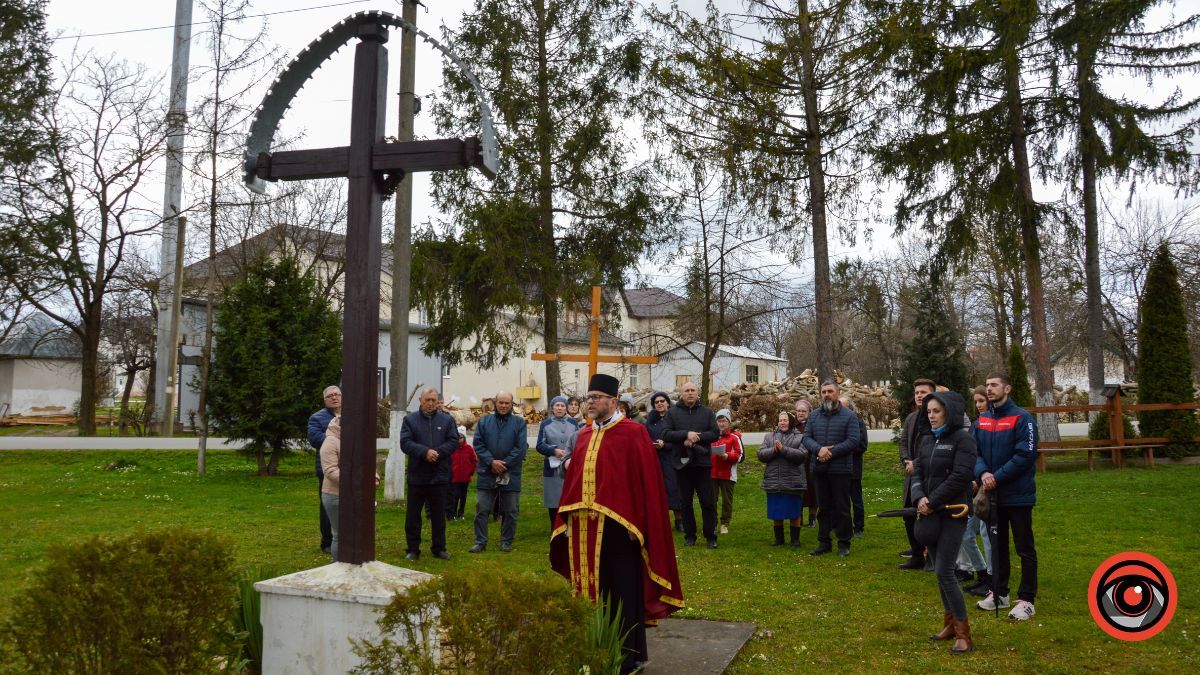У Нижньому Вербіжі відбулася Хресна дорога селом 9