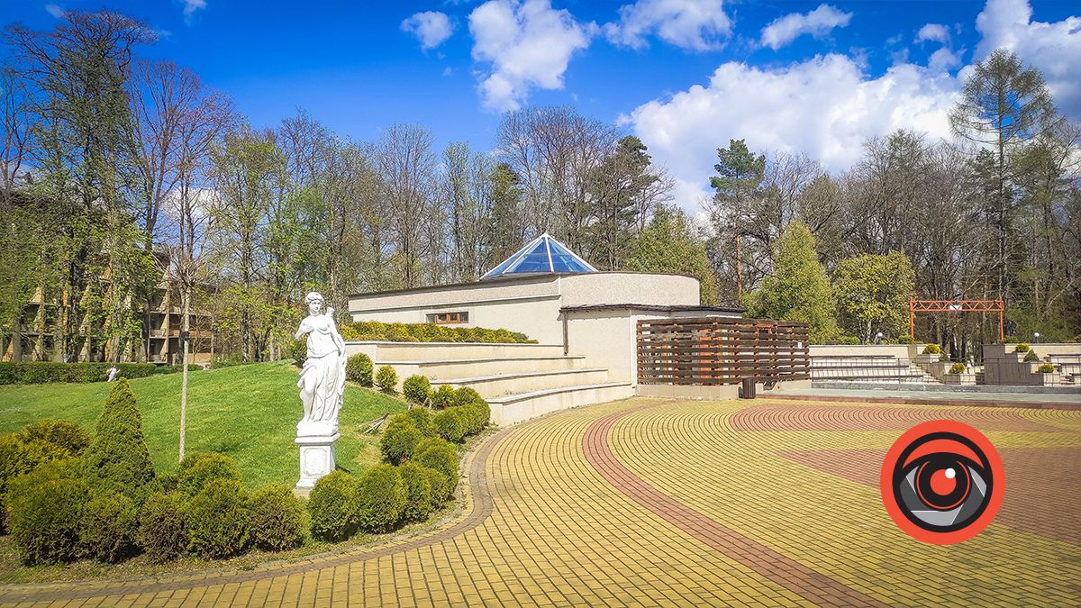 Болюче питання: як виглядають парки Коломиї та Моршина 3