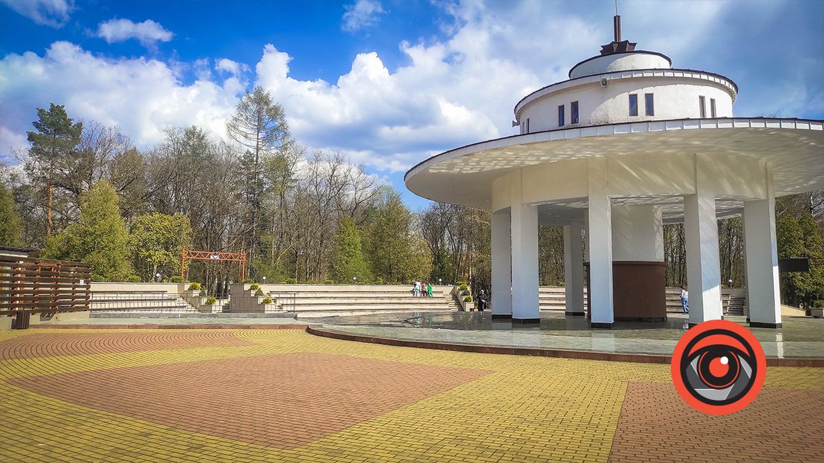 Болюче питання: як виглядають парки Коломиї та Моршина 5