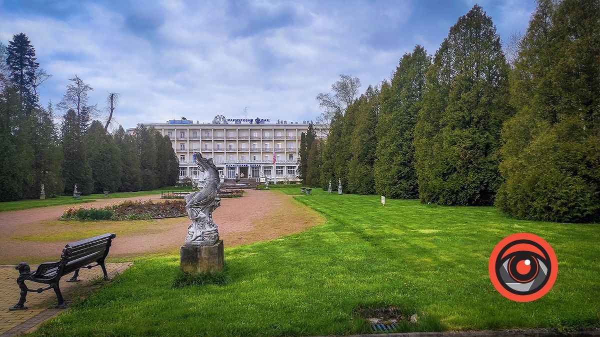 Болюче питання: як виглядають парки Коломиї та Моршина 14