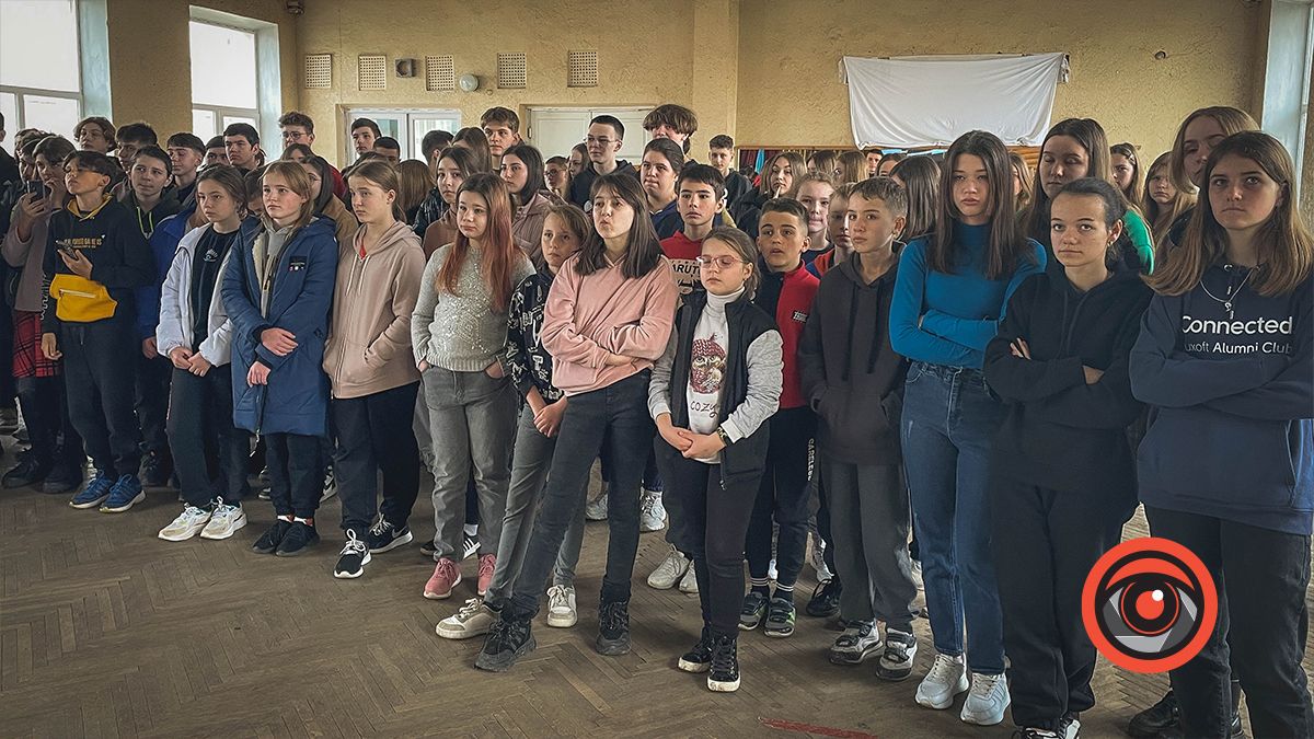 Коломийських школярів рятувальники вчили мінній безпеці 1