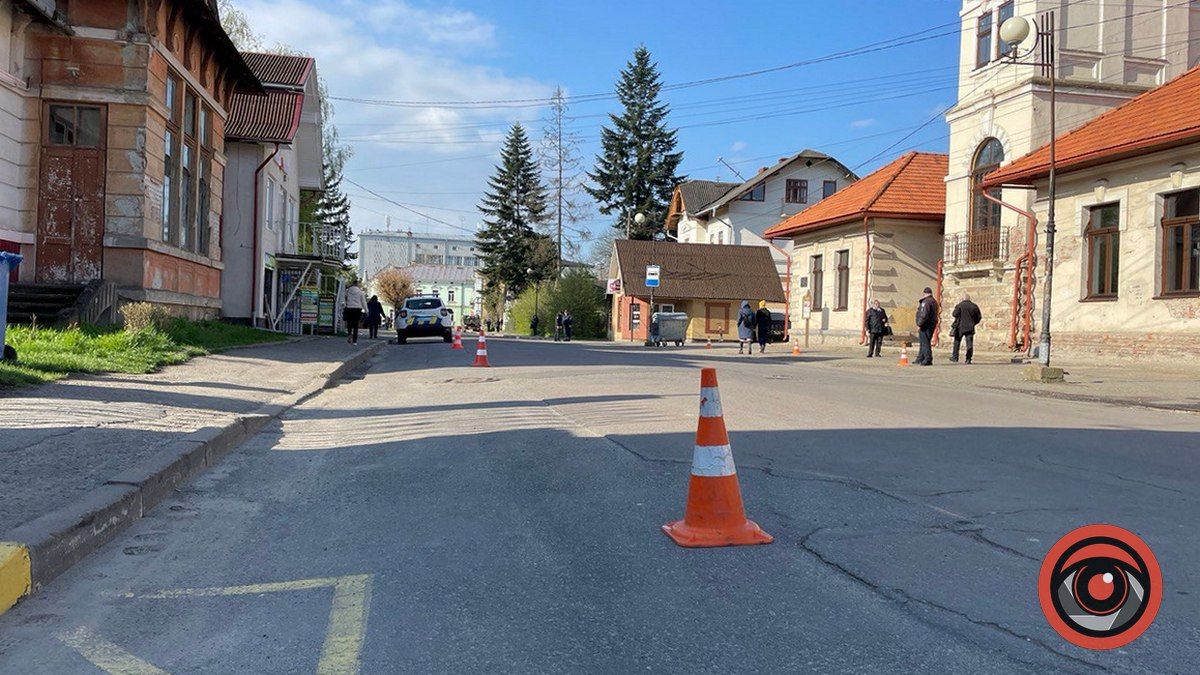 На частині вул. Петлюри у Коломиї сьогодні буде обмежено паркування