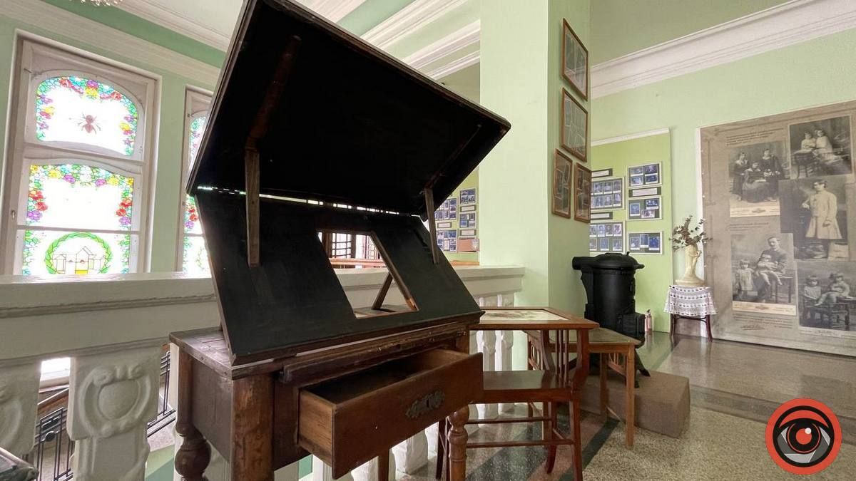 Фотореквізит з минулого століття: які речі з ательє Кіблера зберігають в коломийському музею 2