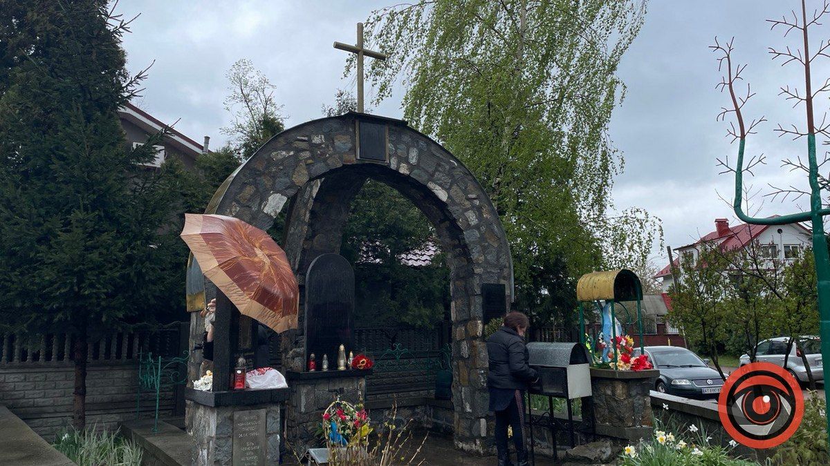 В річницю Чорнобильської трагедії коломияни зібрались біля меморіалу жертвам аварії 3