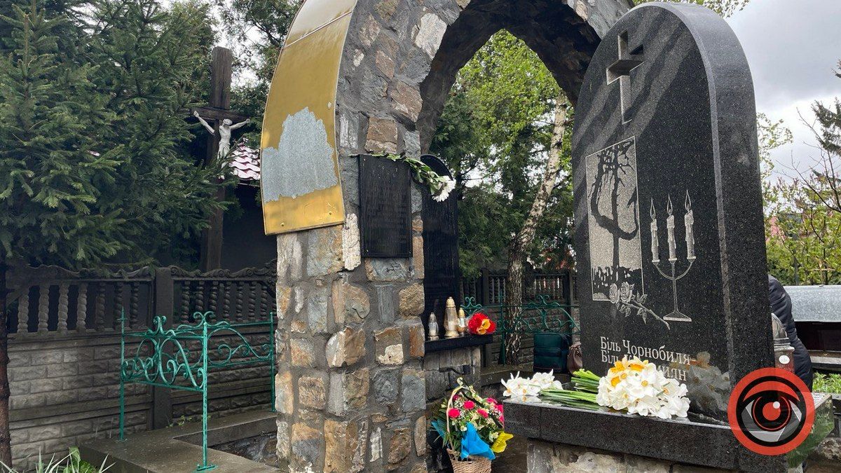 В річницю Чорнобильської трагедії коломияни зібрались біля меморіалу жертвам аварії 4