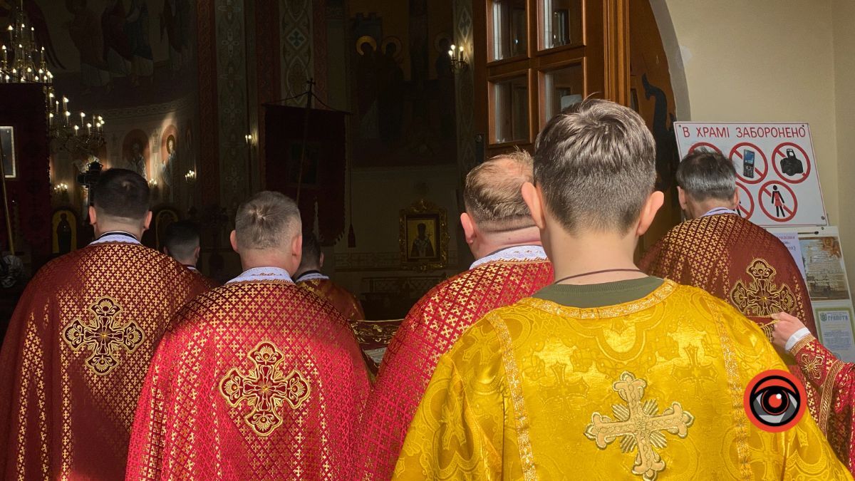 Виставлення святої Плащаниці у Катедральному соборі в Коломиї | Фоторепортаж 12