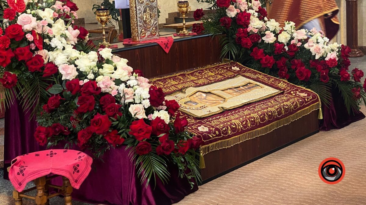 Виставлення святої Плащаниці у Катедральному соборі в Коломиї | Фоторепортаж 14