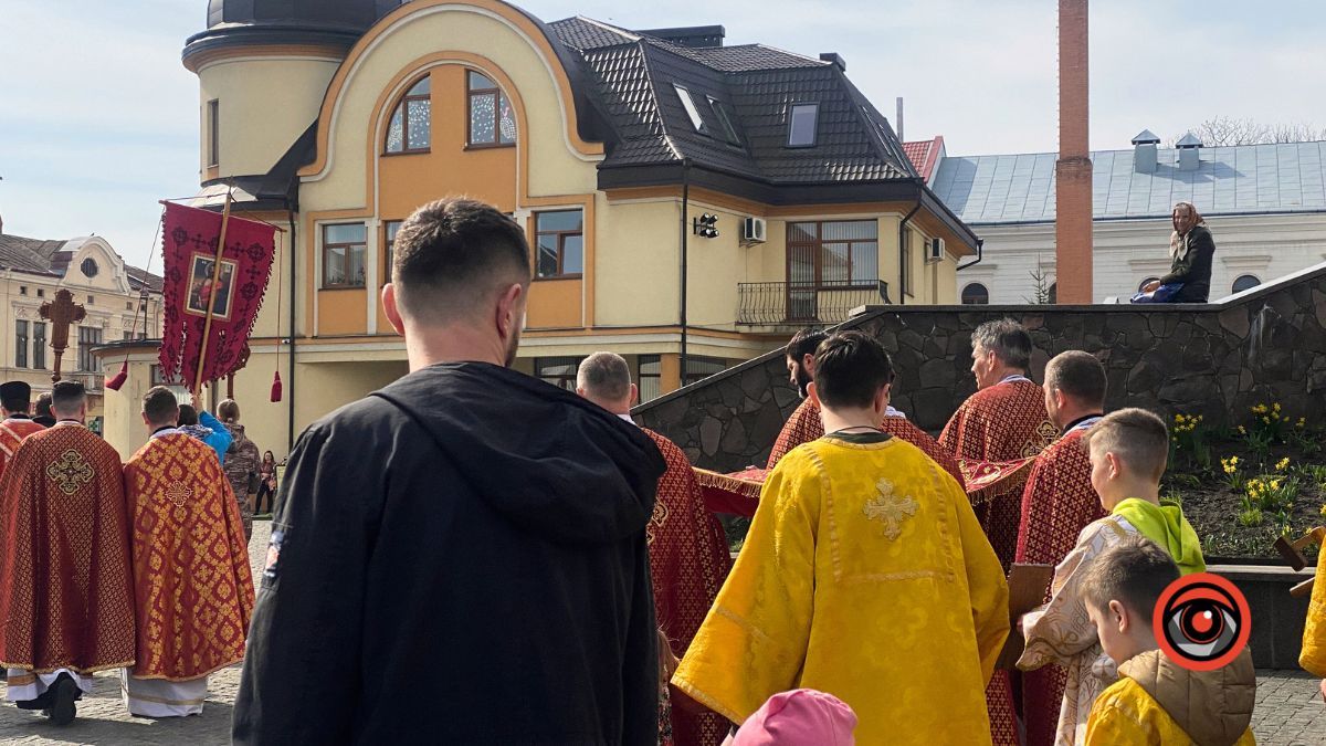 Виставлення святої Плащаниці у Катедральному соборі в Коломиї | Фоторепортаж 8