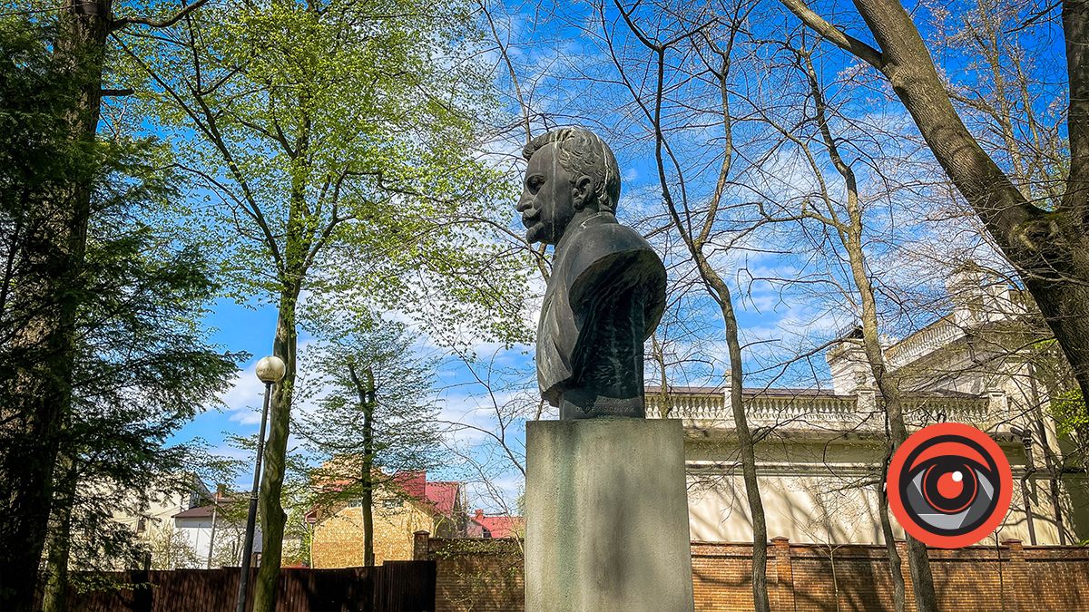 Болюче питання: як виглядають парки Коломиї та Моршина 26