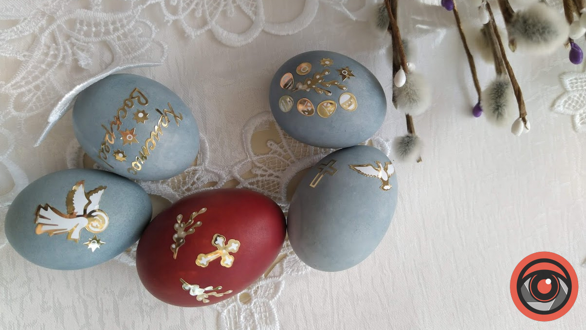 Які натуральні барвники підійдуть для великодніх яєць