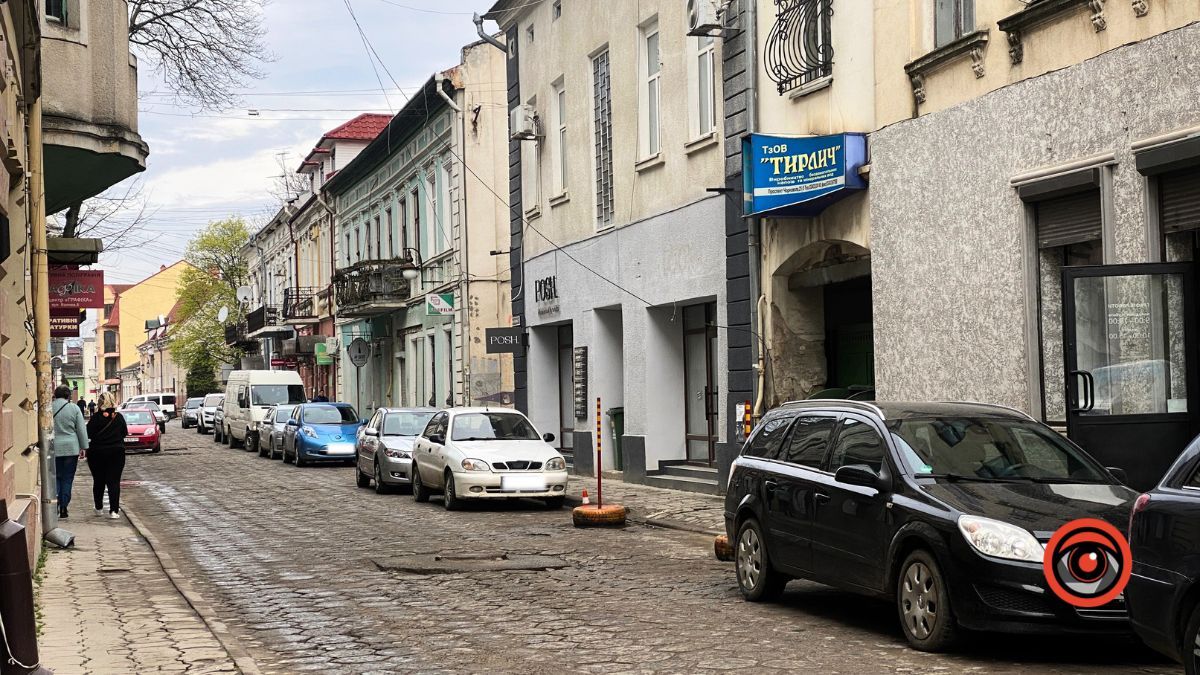 Обережно, не погубіть колеса: вулиця Валова у Коломиї потребує ремонту 7