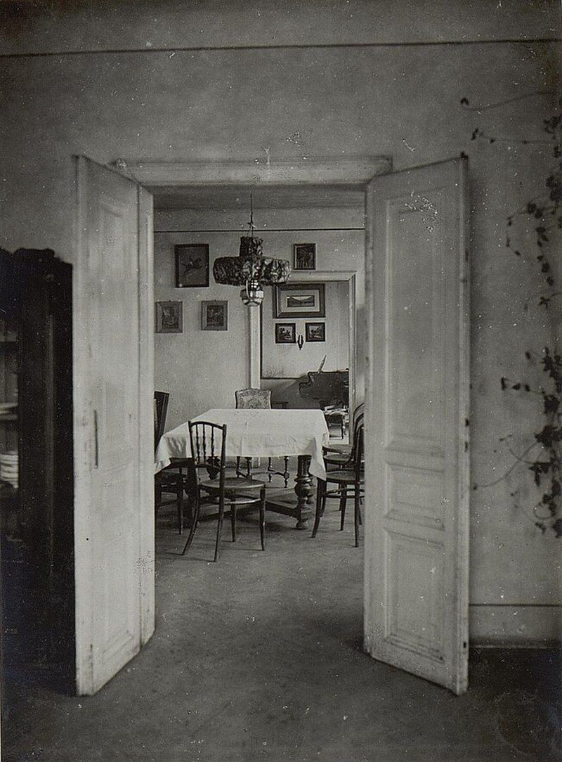 Резиденція імператора в Коломиї. п. ХХ ст. Зараз вул. Хмельницького, вілла зруйнована за радянської доби.