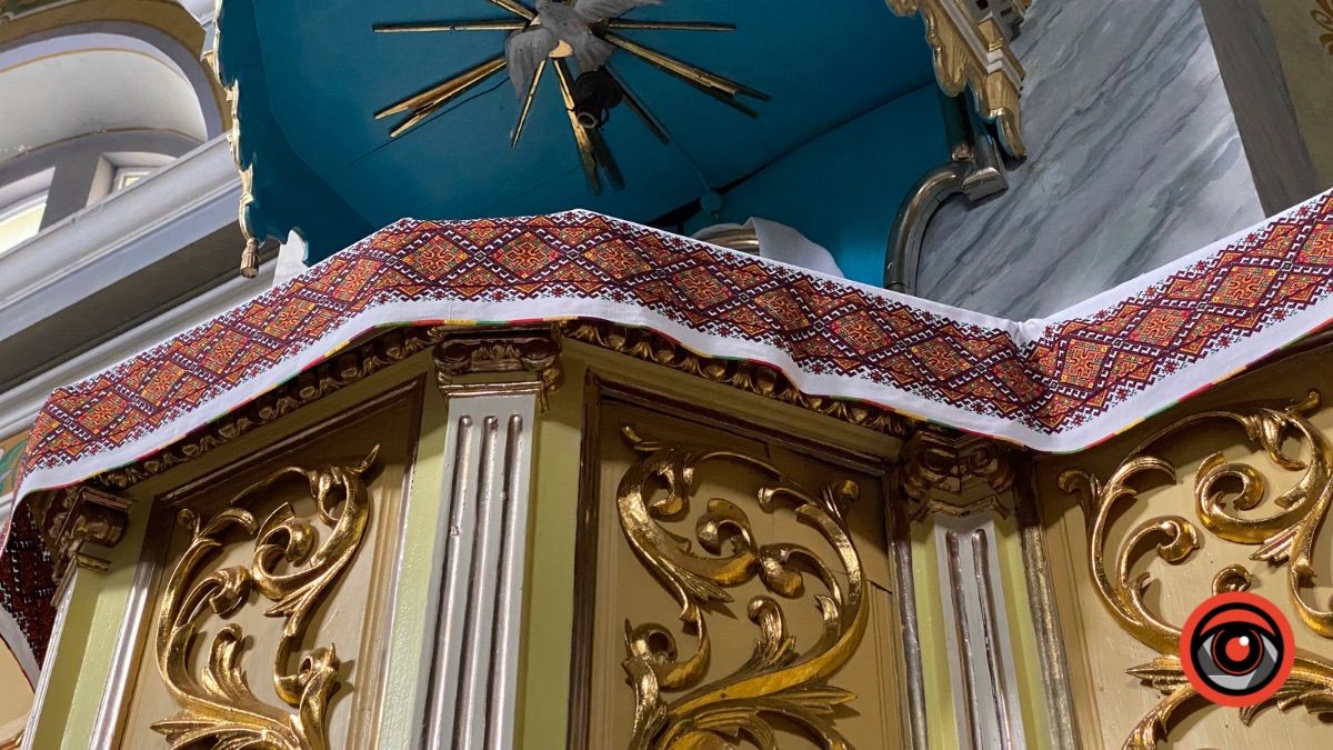 Давня вишивка у Святомихайлівському соборі 4