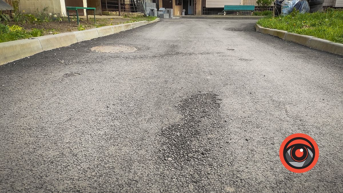 Що сталось із новою дорогою в мікрорайоні Коновальця-Валова Коломийської громади 13