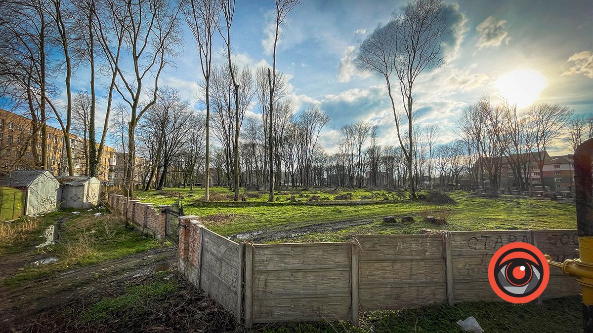 Повз кладовище по теплотрасі: дивацький, але популярний прохід у Коломиї 3