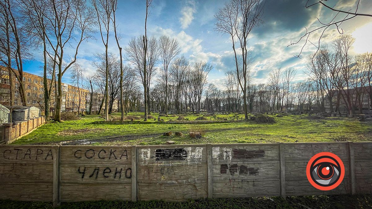 Повз кладовище по теплотрасі: дивацький, але популярний прохід у Коломиї 4