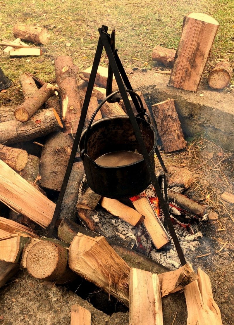 У Крилосі реконструюють Ремісничий двір давнього Галича у середньовічному стилі 1