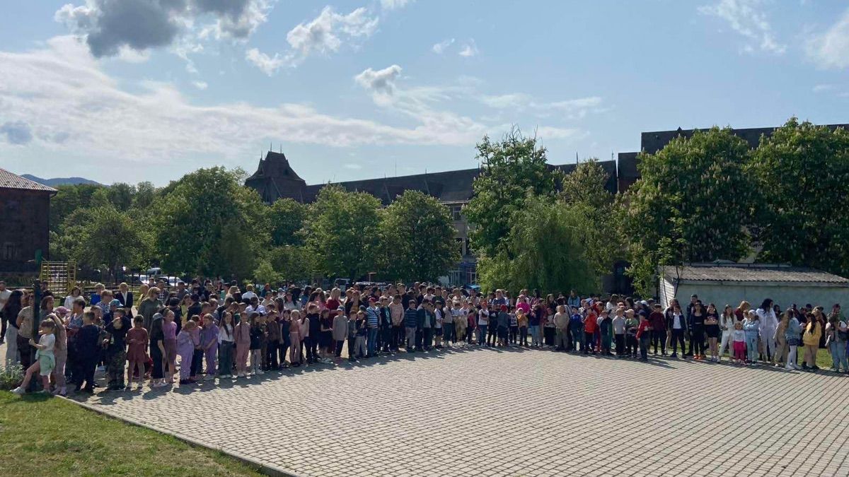 У Верховині відкрили меморіальну дошку Герою Дмитру Черкалюку 5