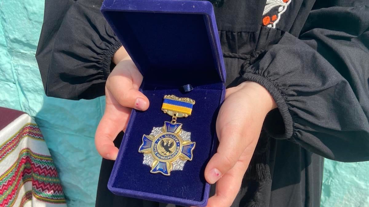 У Верховині відкрили меморіальну дошку Герою Дмитру Черкалюку 6