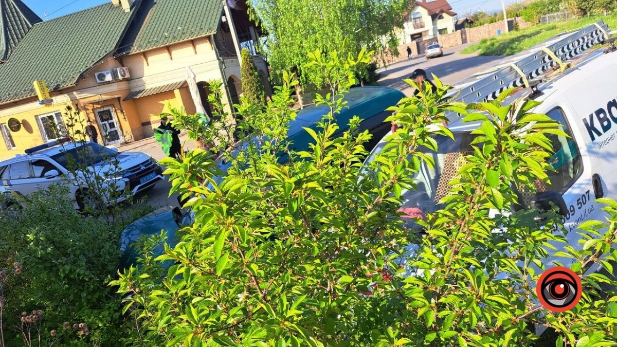 Не надав переваги у русі: в Коломиї трапилася ДТП 2