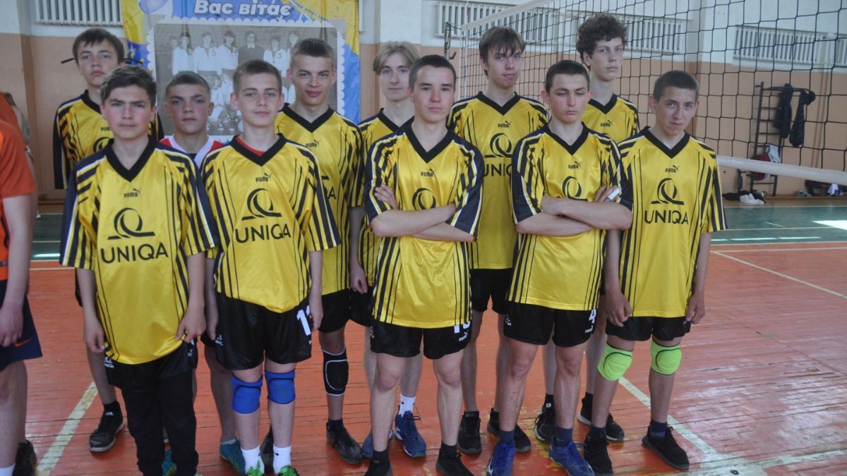 У Рожнові відбулися змагання з волейболу серед юнаків 3