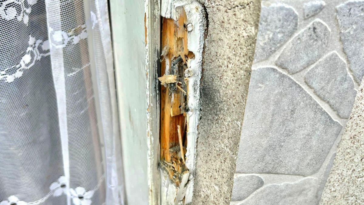 У Косові чоловік викрав 15 тис доларів та 5 тис євро 1