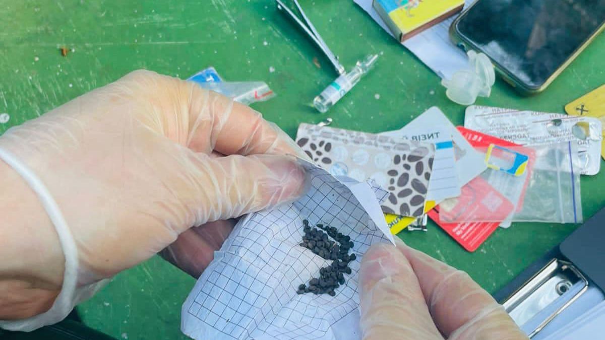 У Коломиї затримали підозрюваного за збут наркотиків 2