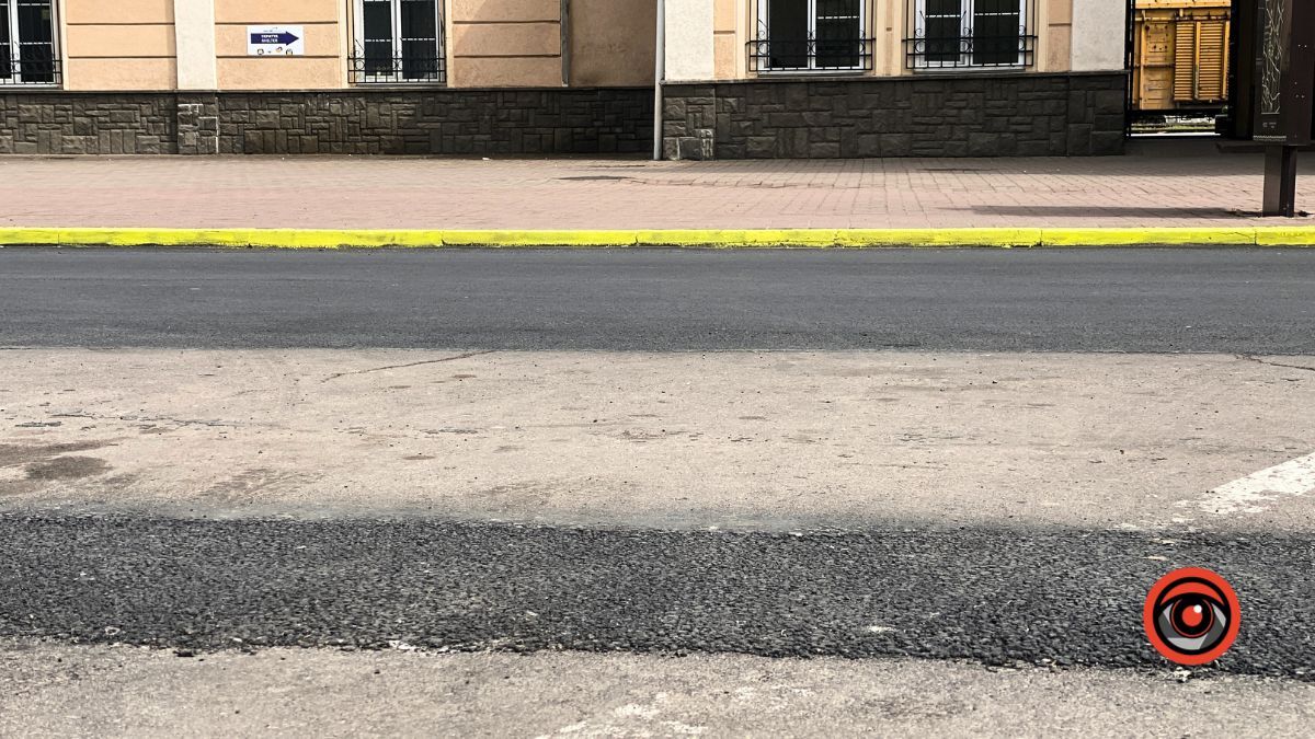 У Коломиї завершився ремонт площі Привокзальної 1