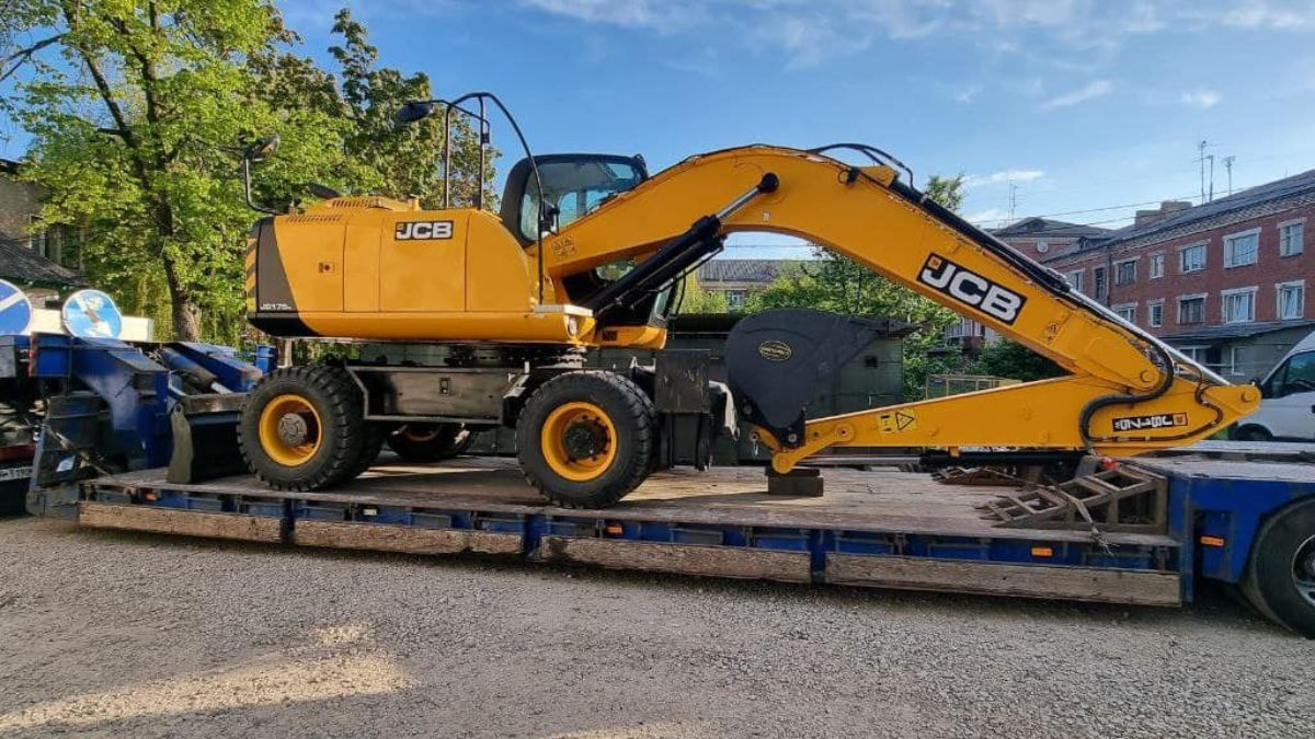 КП "Полігон Екологія" отримало новий екскаватор 2