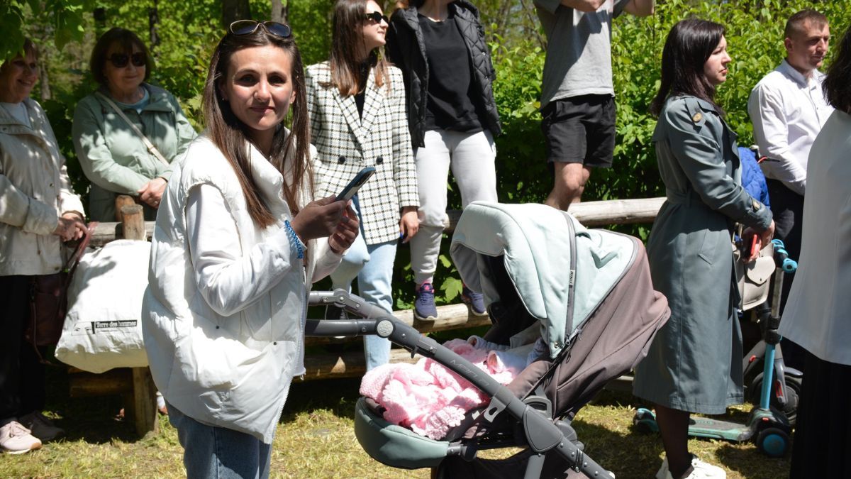 У Надвірній відбувся концерт до Дня матері 3